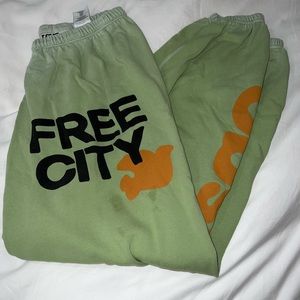 Free City light green sweatpants